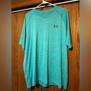 Unisex Under Armour 2XL t-shirt in teal. Lose fitting with heat gear protection.